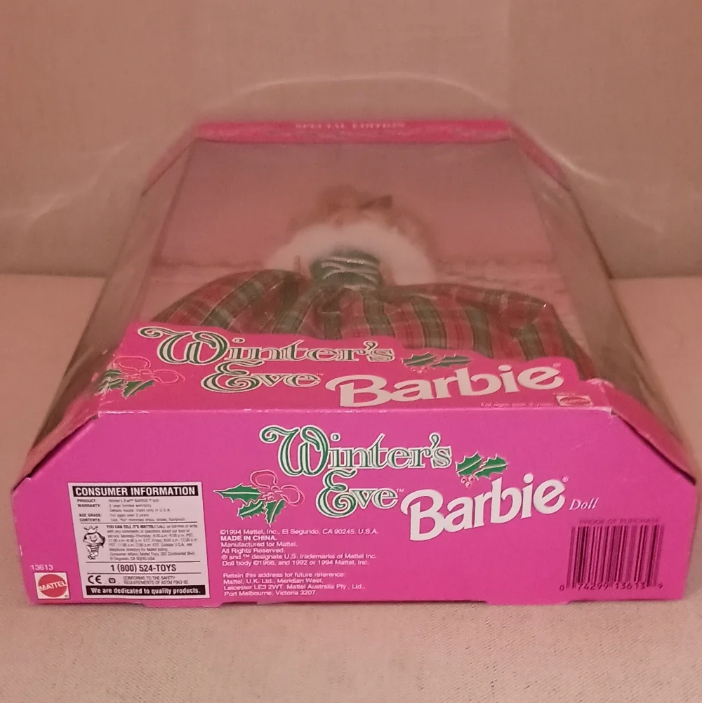 Barbie Winter's Eve 1994 Red Green Tafffa Red Dress NWT